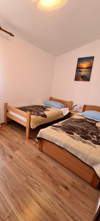Apartments Jele Baska  Exterior photo