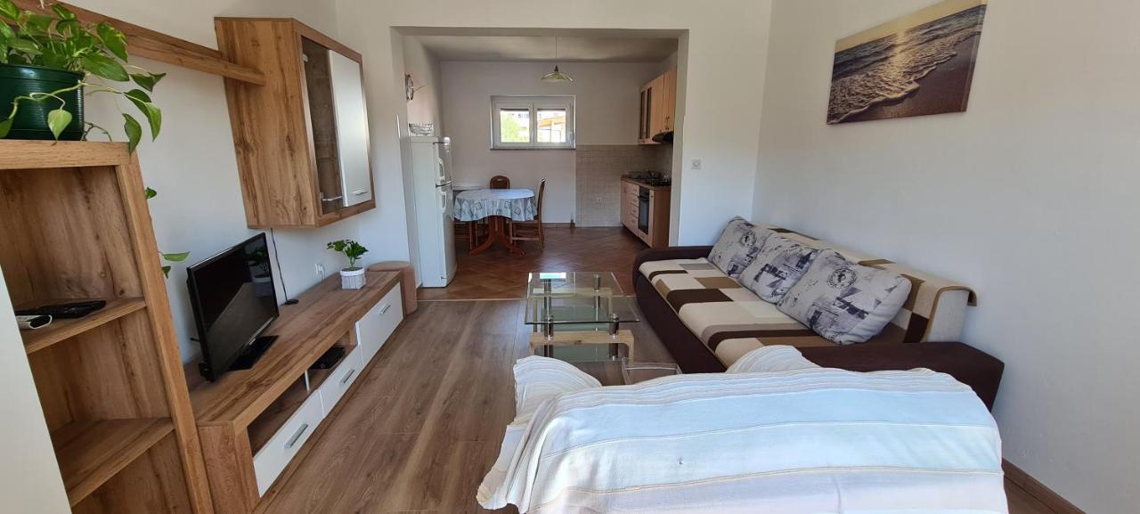 Apartments Jele Baska  Exterior photo