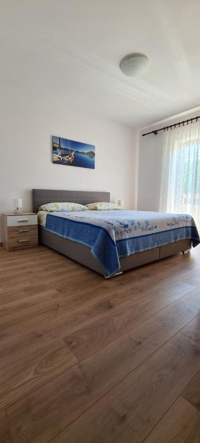 Apartments Jele Baska  Exterior photo