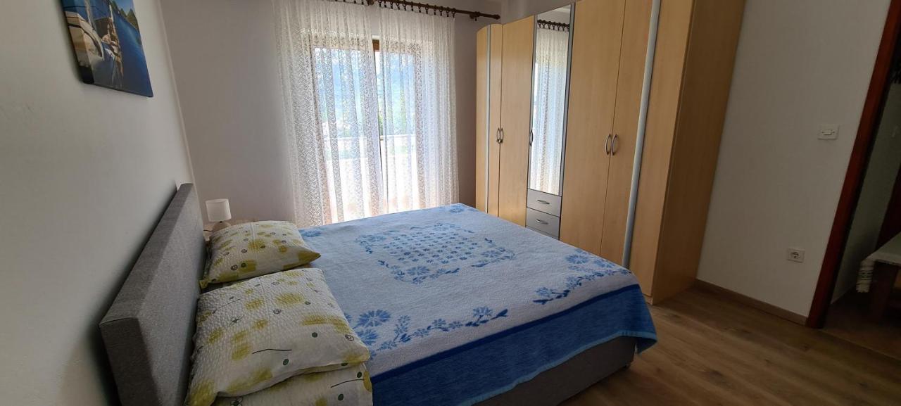 Apartments Jele Baska  Exterior photo