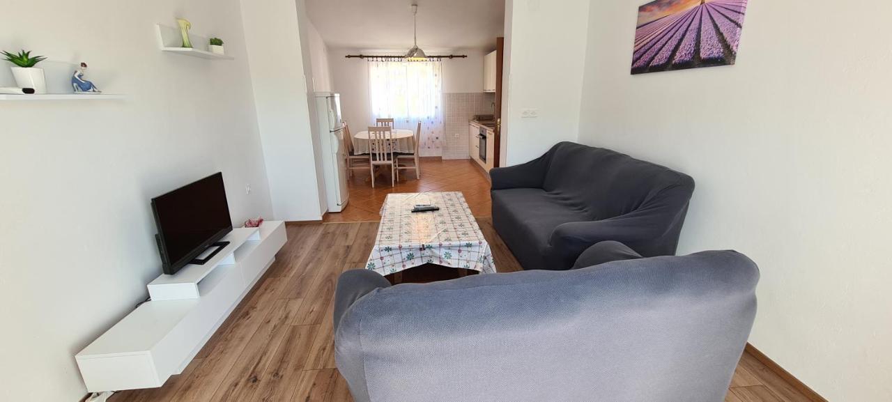Apartments Jele Baska  Exterior photo
